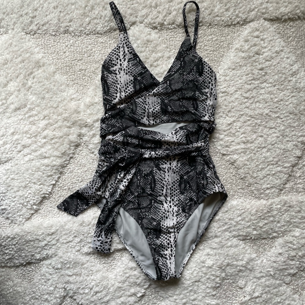 Aerie Wrap One Piece Swimsuit Xsmall long